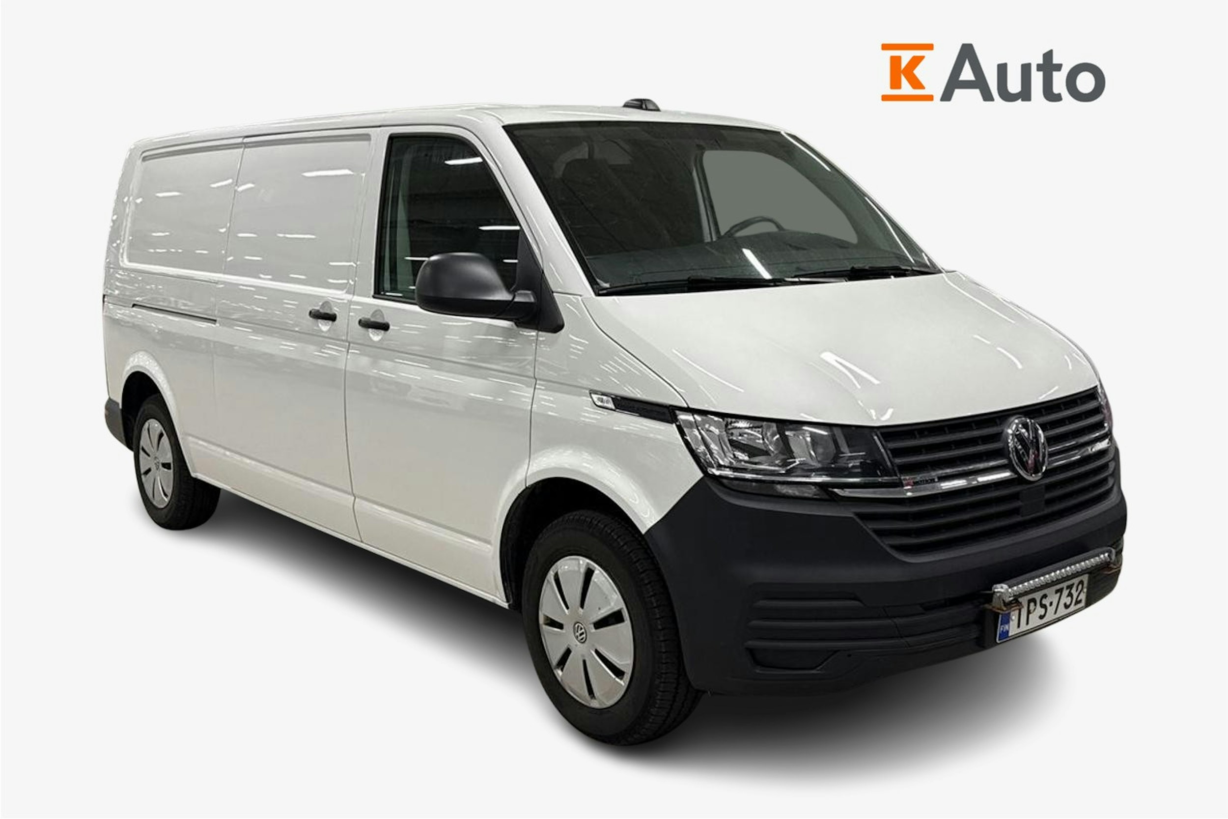 valkoinen Volkswagen Transporter 2023 kuva 1.