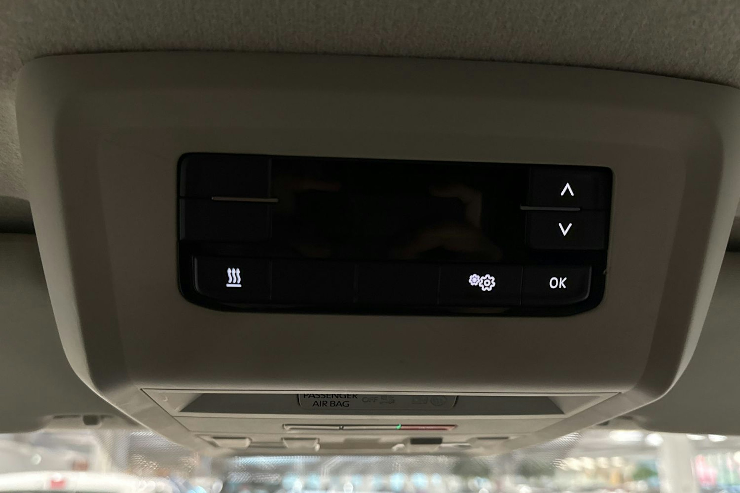 valkoinen Volkswagen Transporter 2023 kuva 18.
