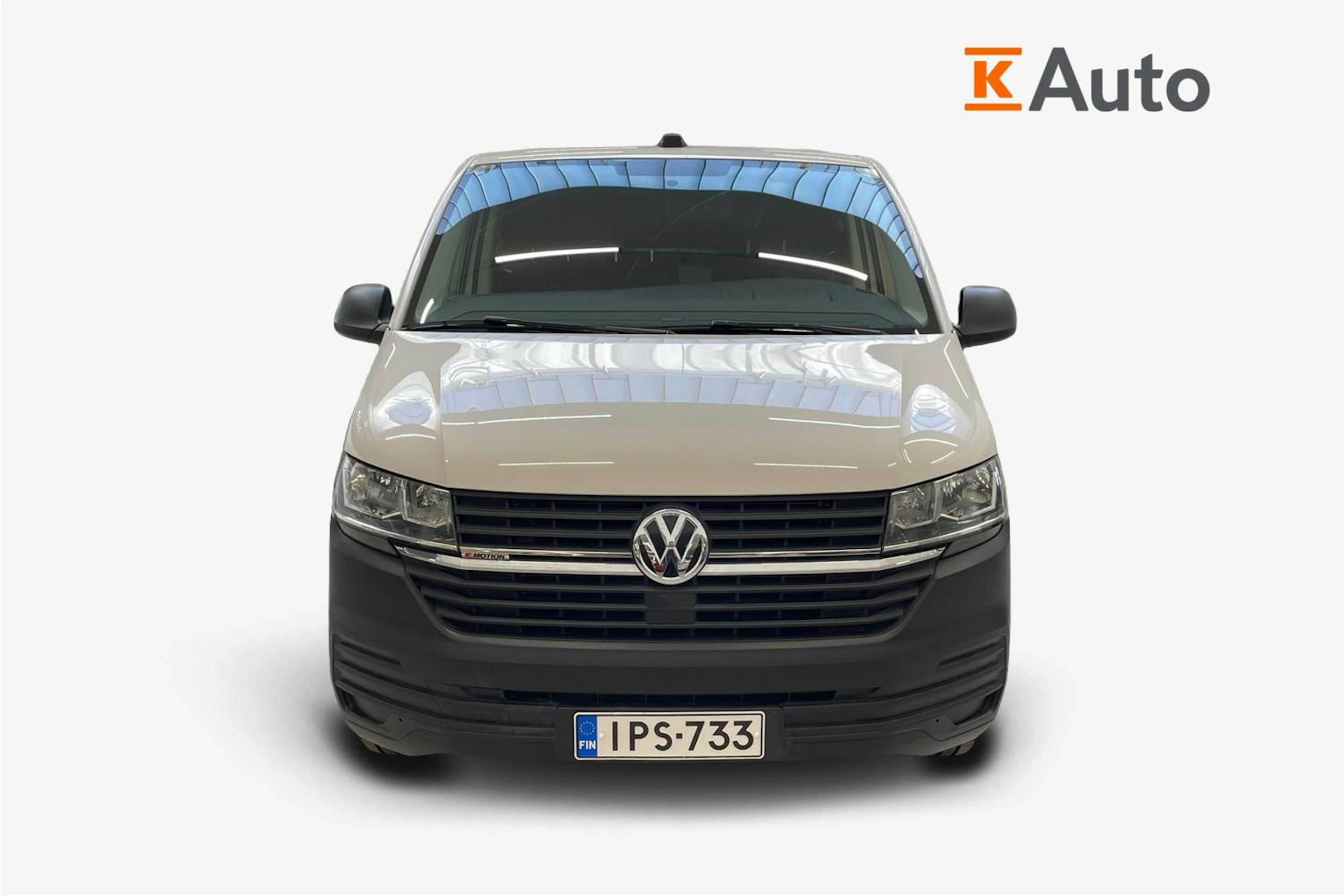 valkoinen Volkswagen Transporter 2023 kuva 5.