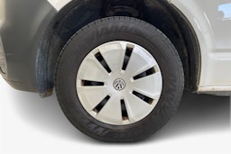 valkoinen Volkswagen Transporter 2023 kuva 10.
