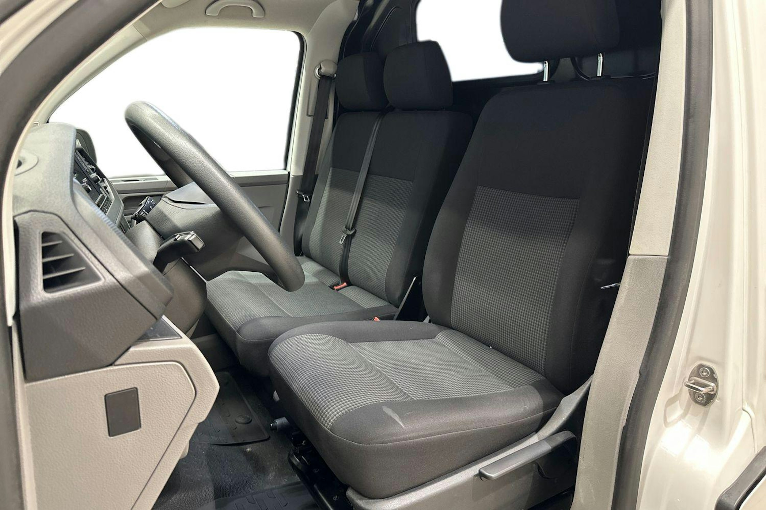Valkoinen Volkswagen TRANSPORTER 2023 kuva 10.