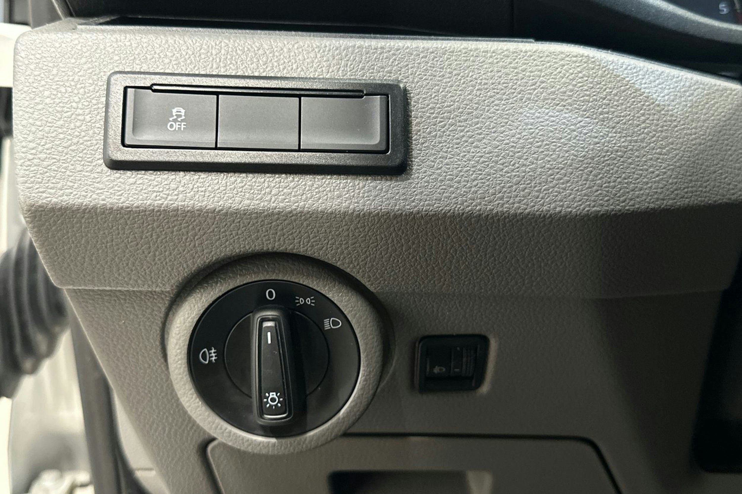 Valkoinen Volkswagen TRANSPORTER 2023 kuva 15.