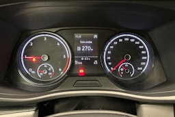 valkoinen Volkswagen Transporter 2023 kuva 17.