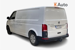 valkoinen Volkswagen Transporter 2023 kuva 2.