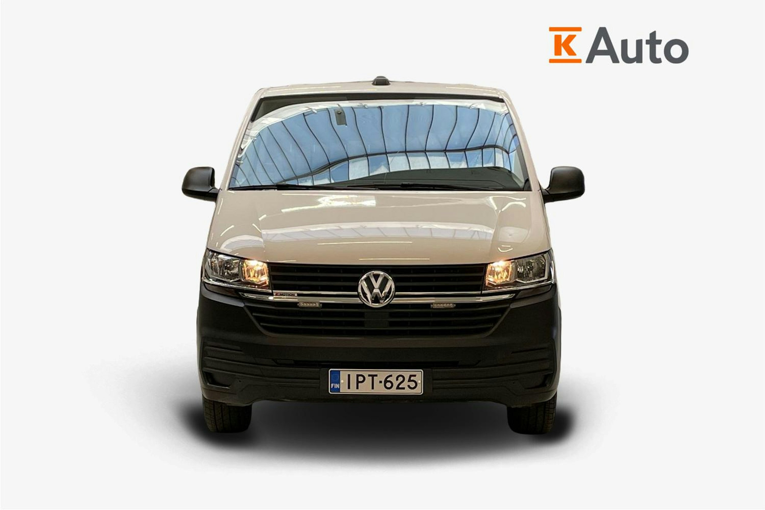 valkoinen Volkswagen Transporter 2023 kuva 5.