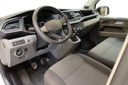 valkoinen Volkswagen Transporter 2023 kuva 7.