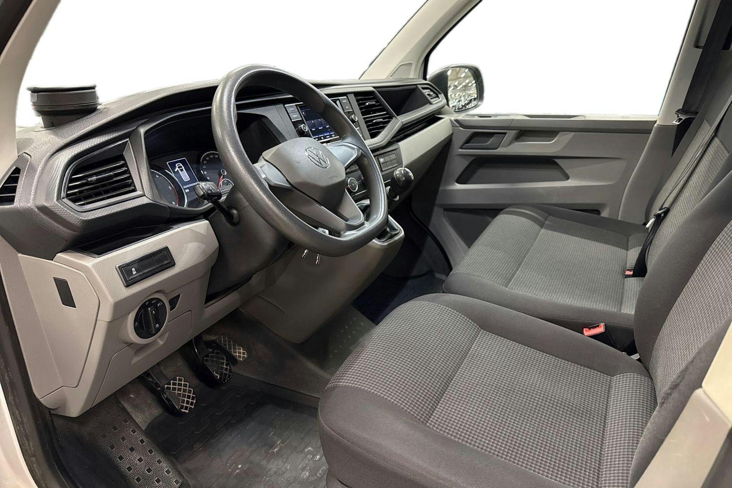 Valkoinen Volkswagen TRANSPORTER 2023 kuva 7.