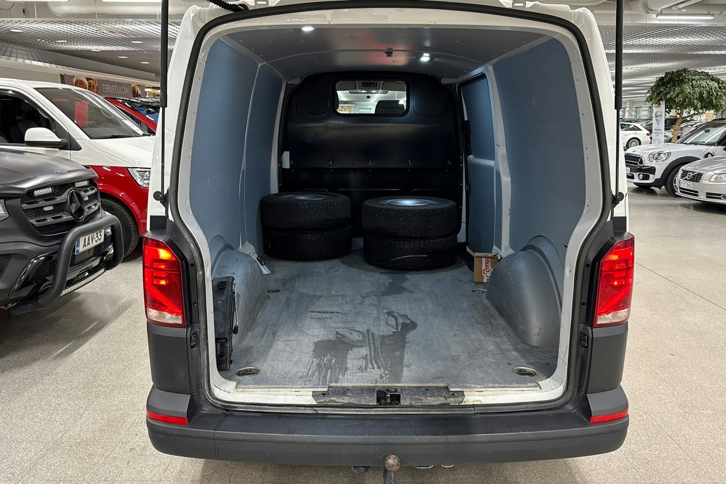 Valkoinen Volkswagen TRANSPORTER 2023 kuva 14.