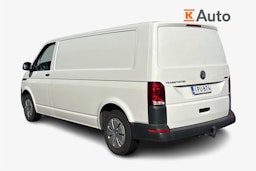 valkoinen Volkswagen Transporter 2023 kuva 2.