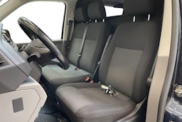 sininen Volkswagen Transporter 2023 kuva 12.