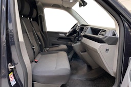 sininen Volkswagen Transporter 2023 kuva 13.
