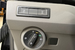 sininen Volkswagen Transporter 2023 kuva 20.
