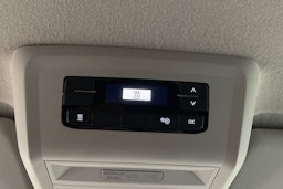 sininen Volkswagen Transporter 2023 kuva 27.