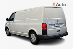 valkoinen Volkswagen Transporter 2023 kuva 2.