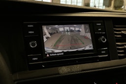 valkoinen Volkswagen Transporter 2023 kuva 11.