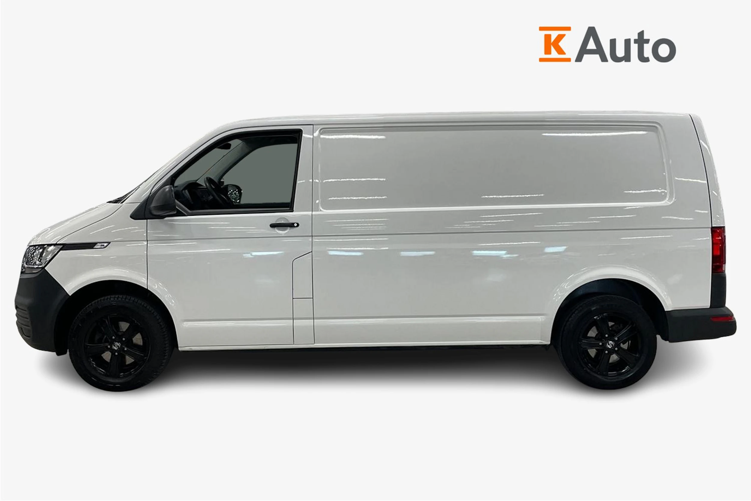 valkoinen Volkswagen Transporter 2023 kuva 7.