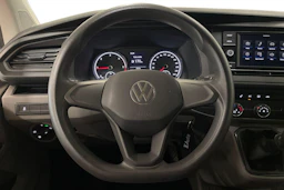 valkoinen Volkswagen Transporter 2023 kuva 9.