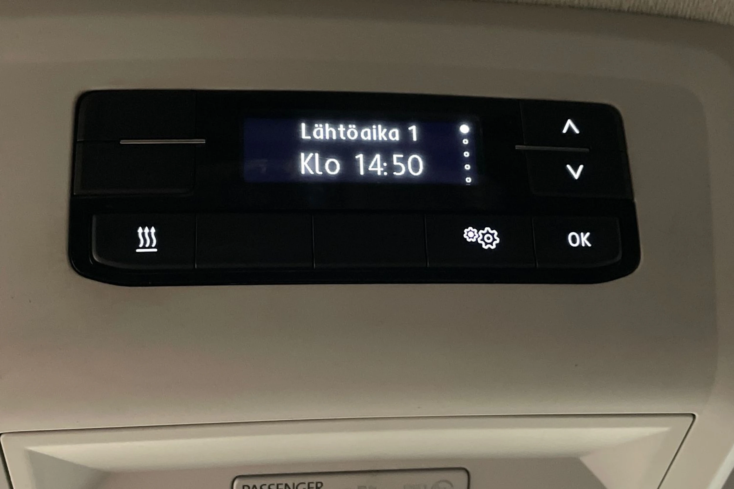 valkoinen Volkswagen Transporter 2023 kuva 18.