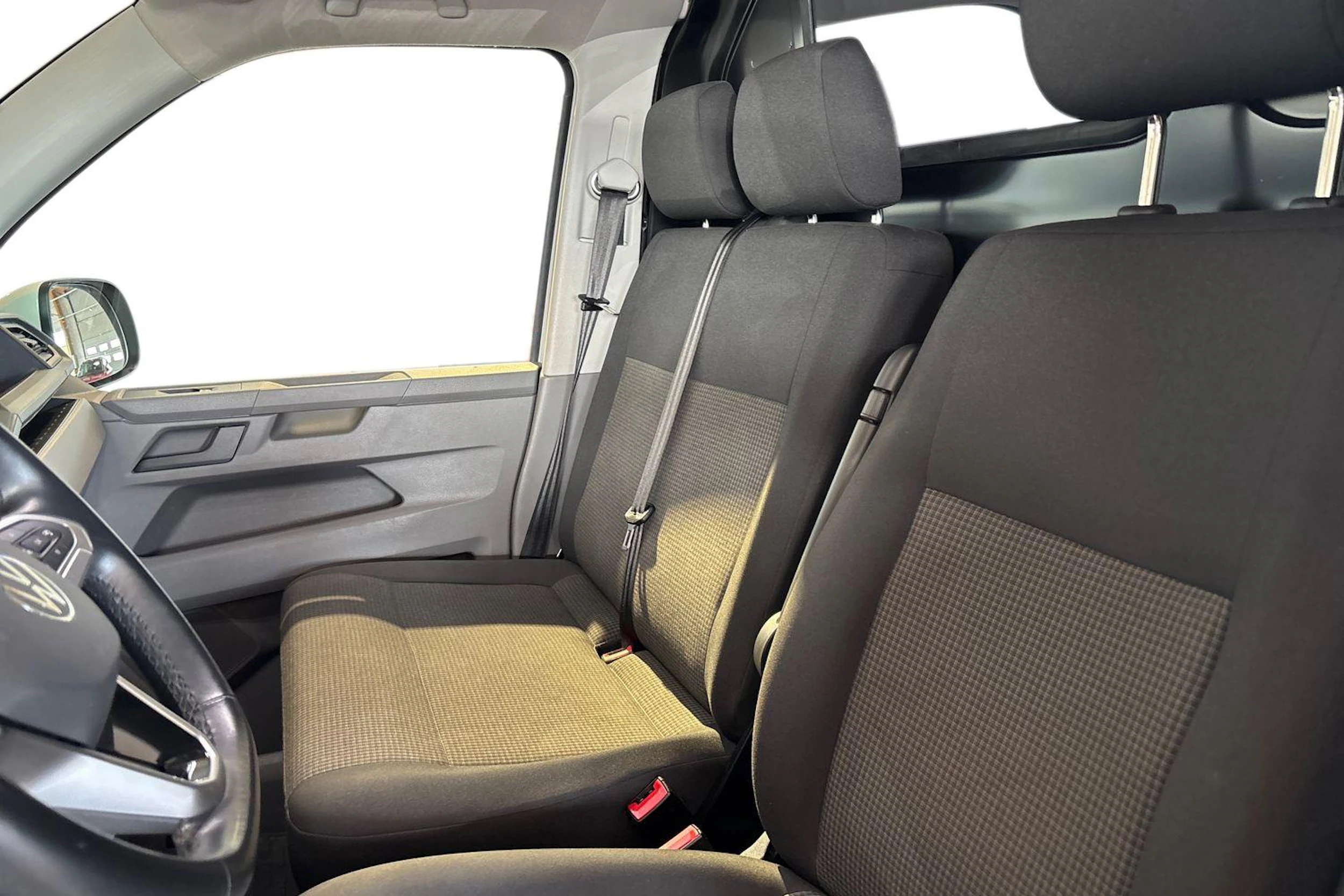 Valkoinen Volkswagen TRANSPORTER 2023 kuva 11.