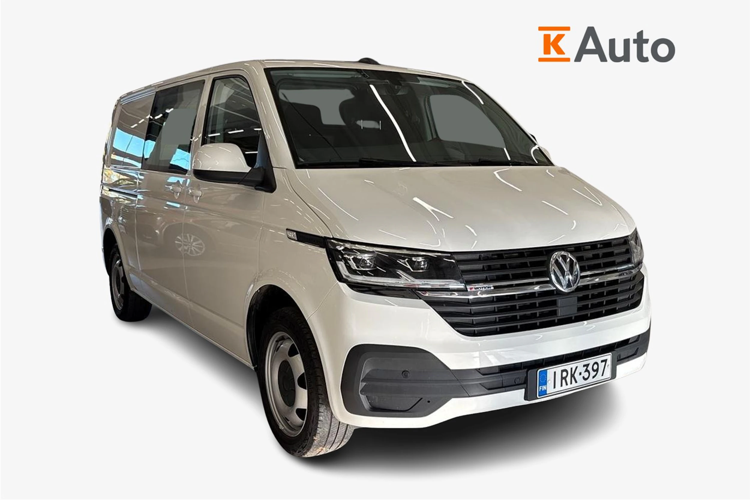 valkoinen Volkswagen Transporter 2023 kuva 1.