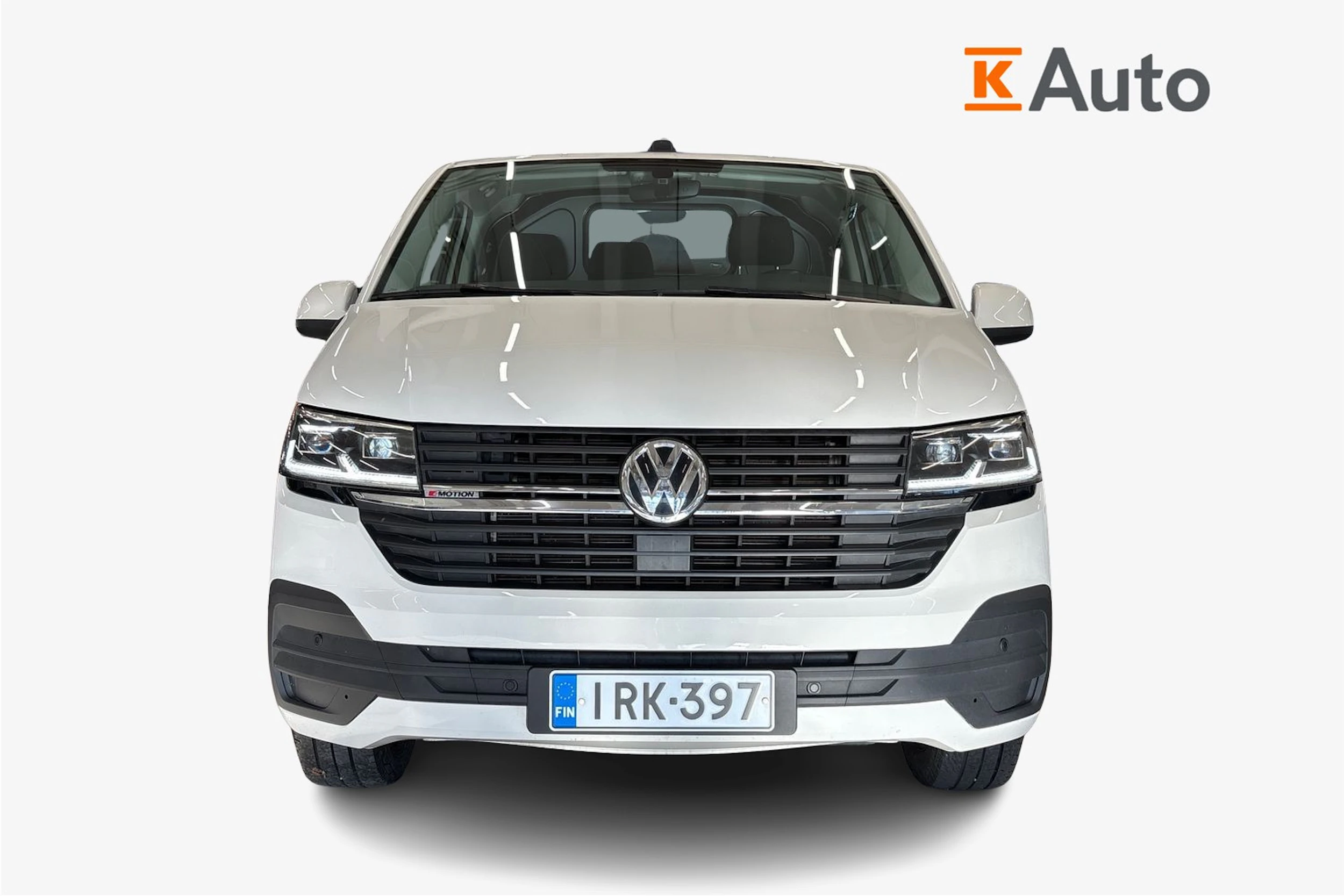 valkoinen Volkswagen Transporter 2023 kuva 5.