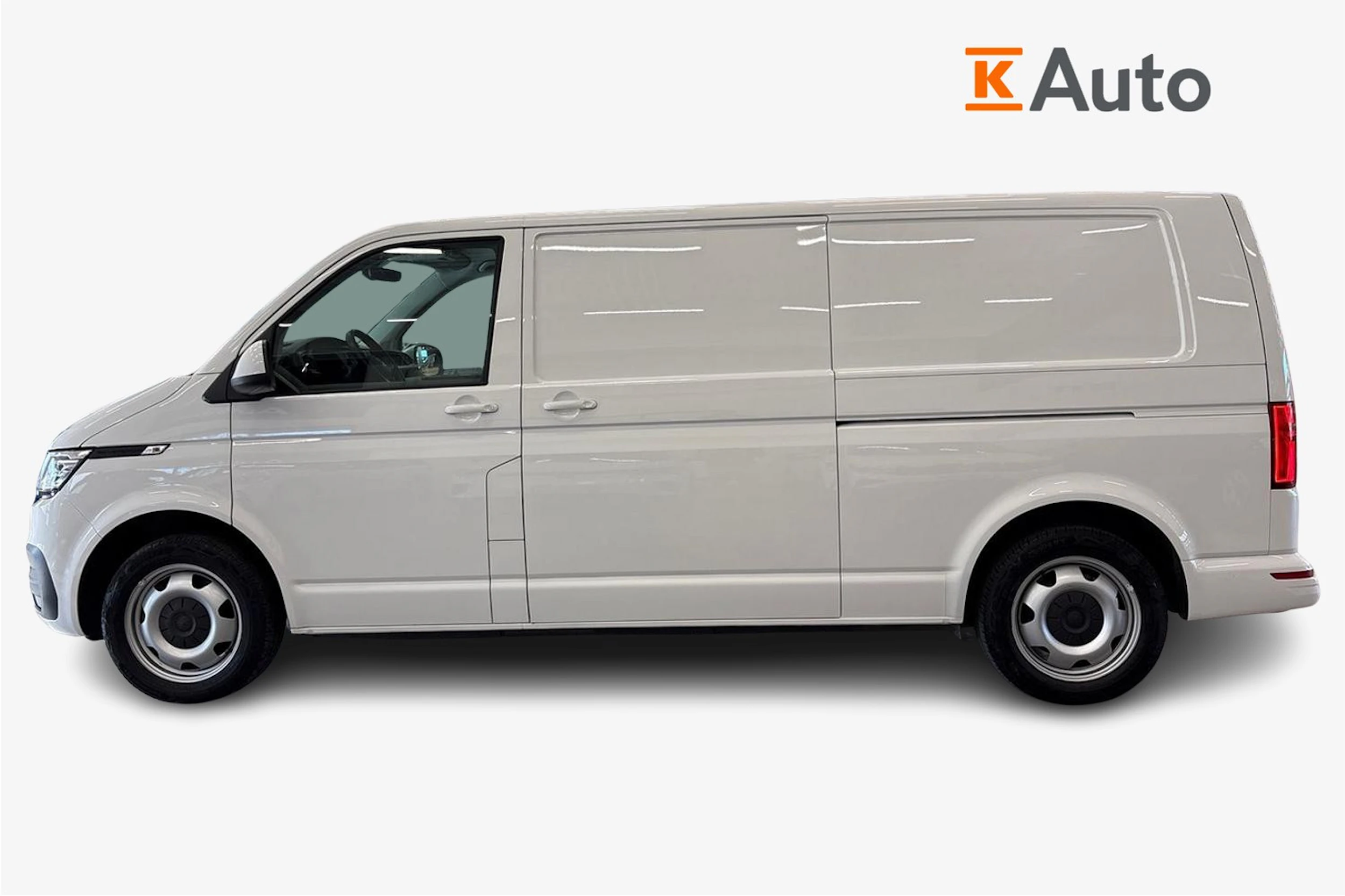 valkoinen Volkswagen Transporter 2023 kuva 7.