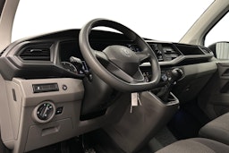 valkoinen Volkswagen Transporter 2023 kuva 6.