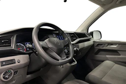 valkoinen Volkswagen Transporter 2023 kuva 6.