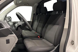 valkoinen Volkswagen Transporter 2023 kuva 8.