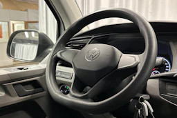 valkoinen Volkswagen Transporter 2023 kuva 13.