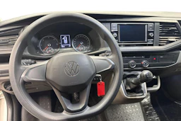 valkoinen Volkswagen Transporter 2023 kuva 7.