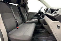 valkoinen Volkswagen Transporter 2023 kuva 8.