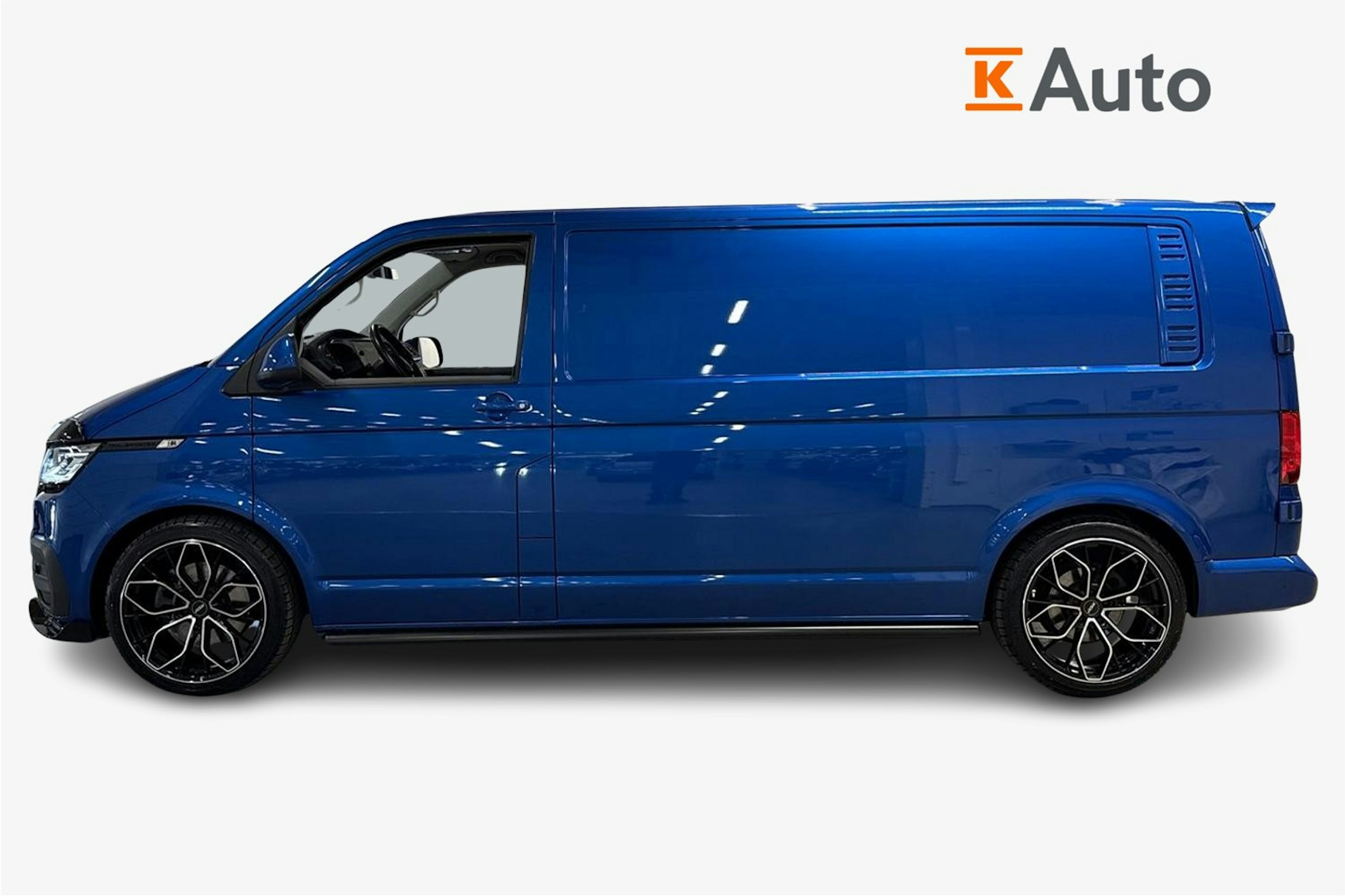 met. sininen Volkswagen Transporter 2023 kuva 6.