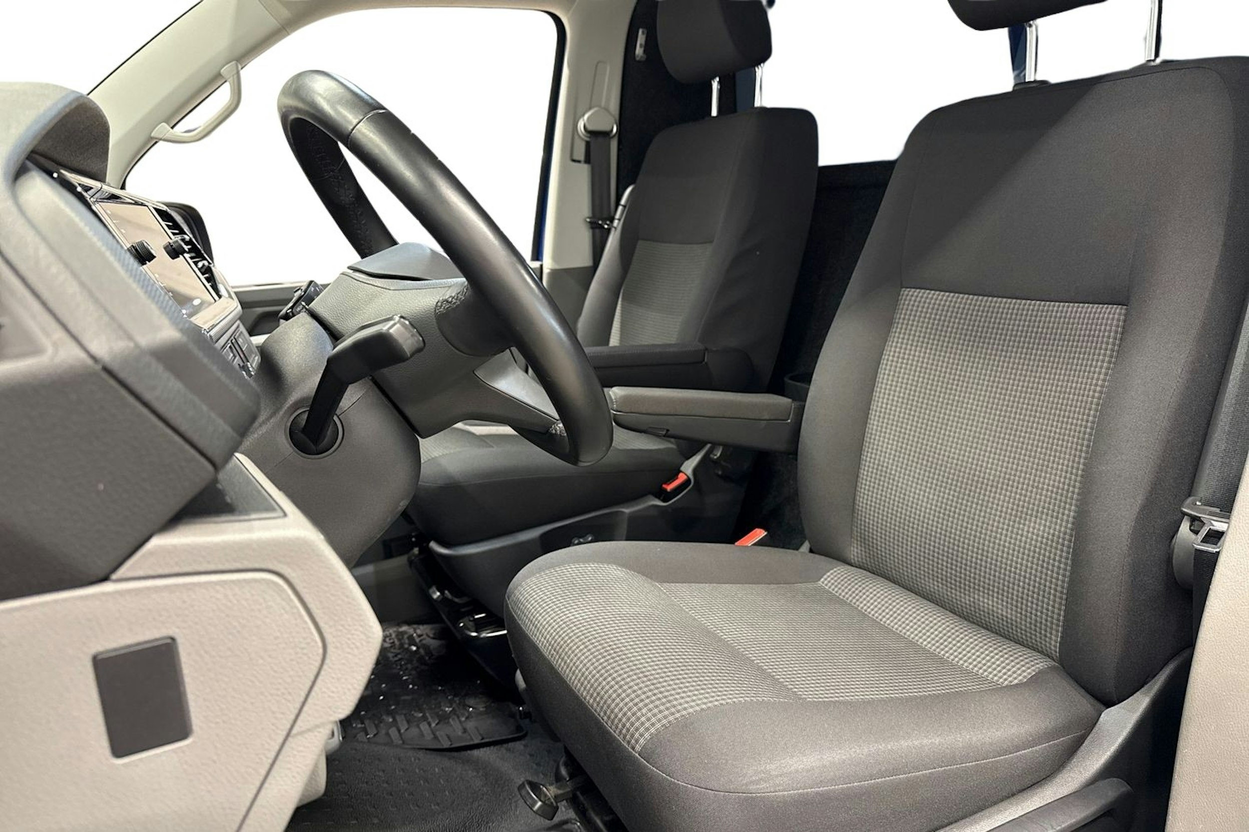 met. sininen Volkswagen Transporter 2023 kuva 7.