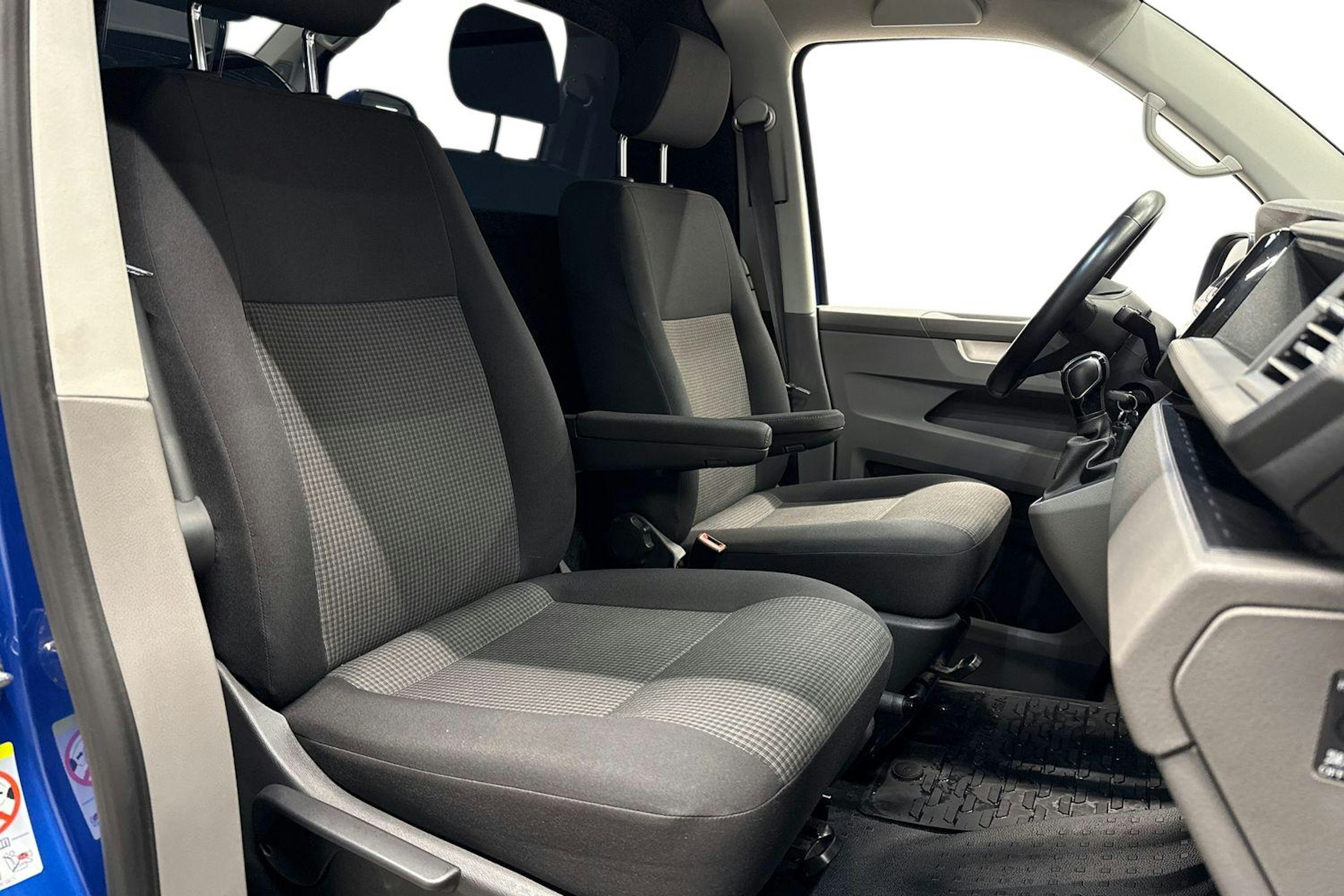 met. sininen Volkswagen Transporter 2023 kuva 10.
