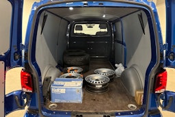 met. sininen Volkswagen Transporter 2023 kuva 14.