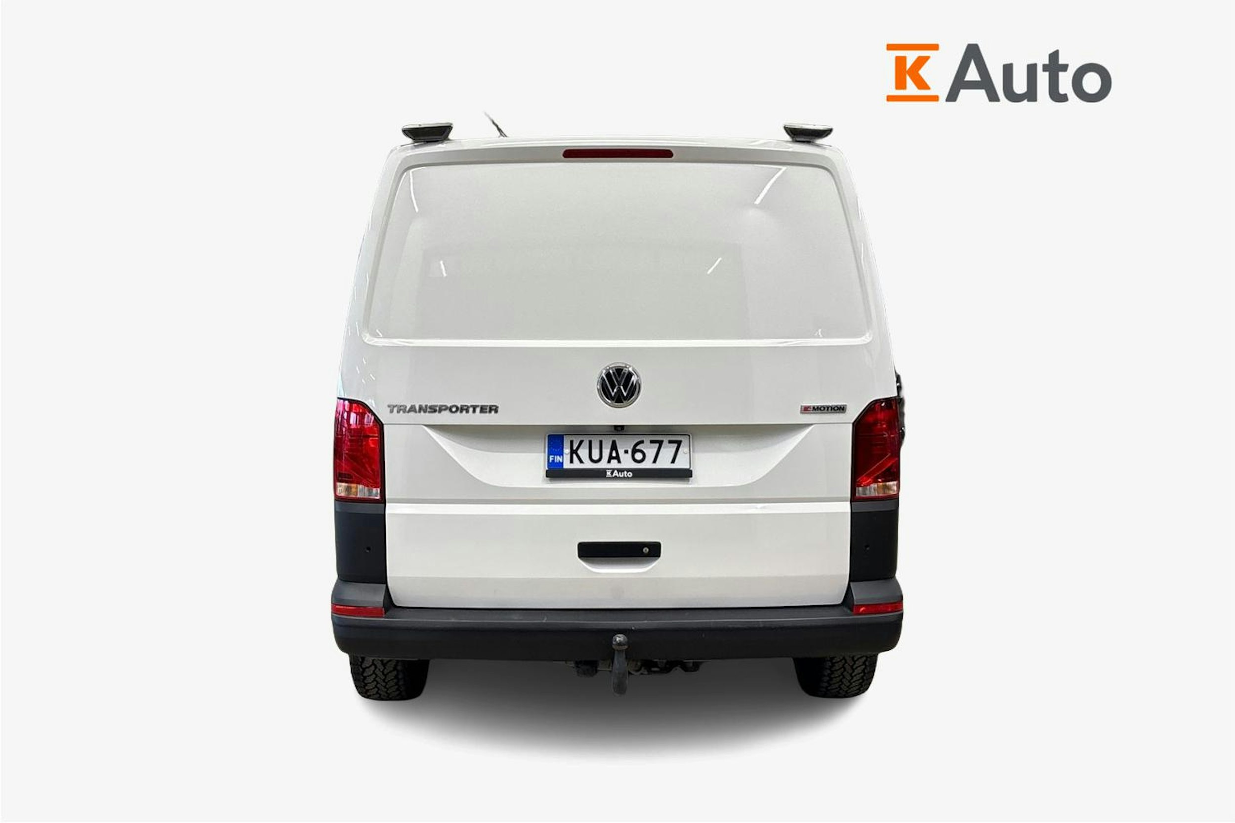 valkoinen Volkswagen Transporter 2023 kuva 4.