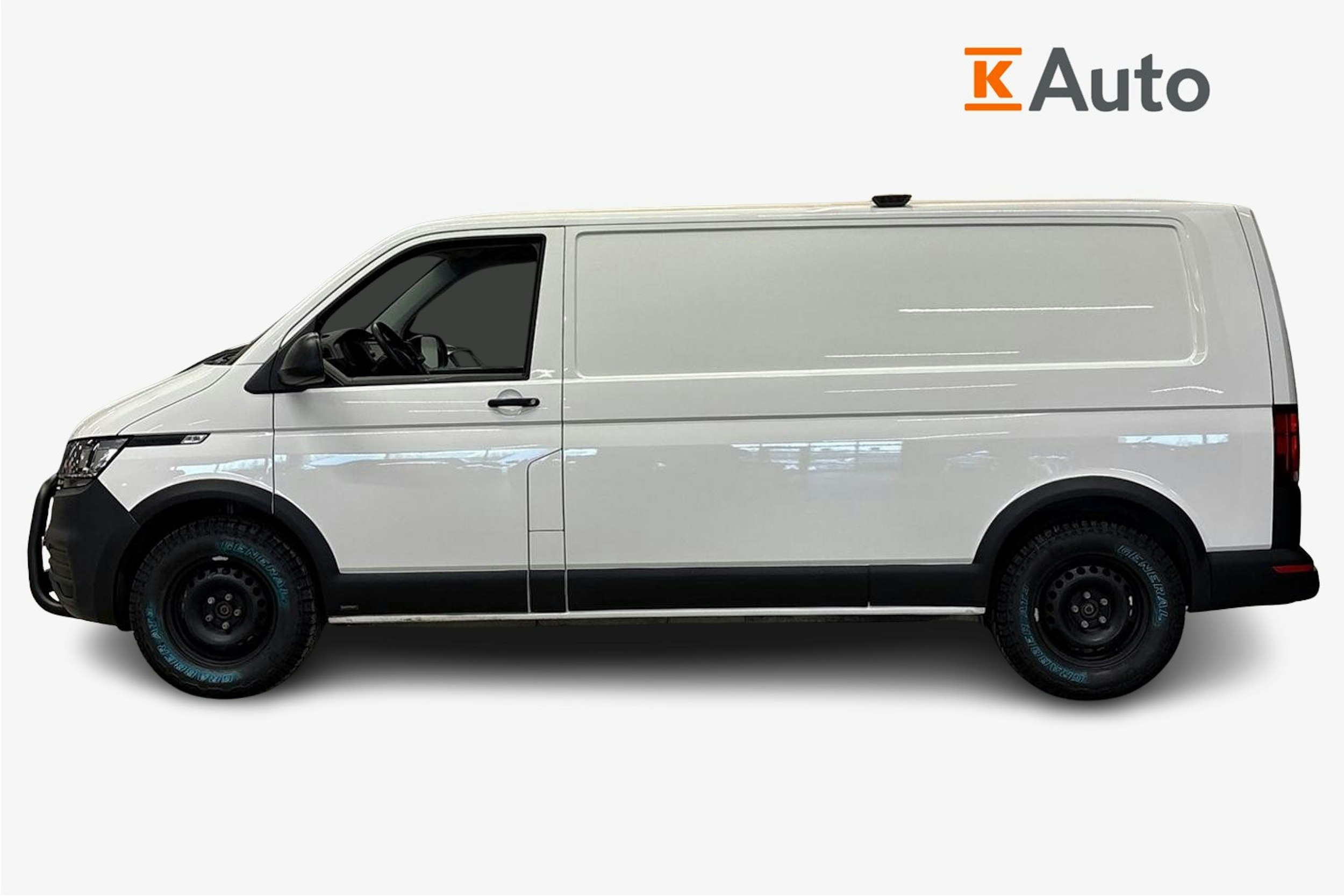 valkoinen Volkswagen Transporter 2023 kuva 7.