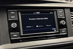 valkoinen Volkswagen Transporter 2023 kuva 20.