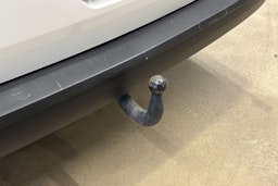 valkoinen Volkswagen Transporter 2023 kuva 29.