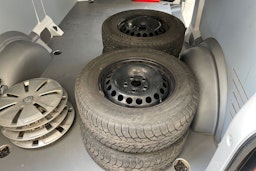 valkoinen Volkswagen Transporter 2023 kuva 15.