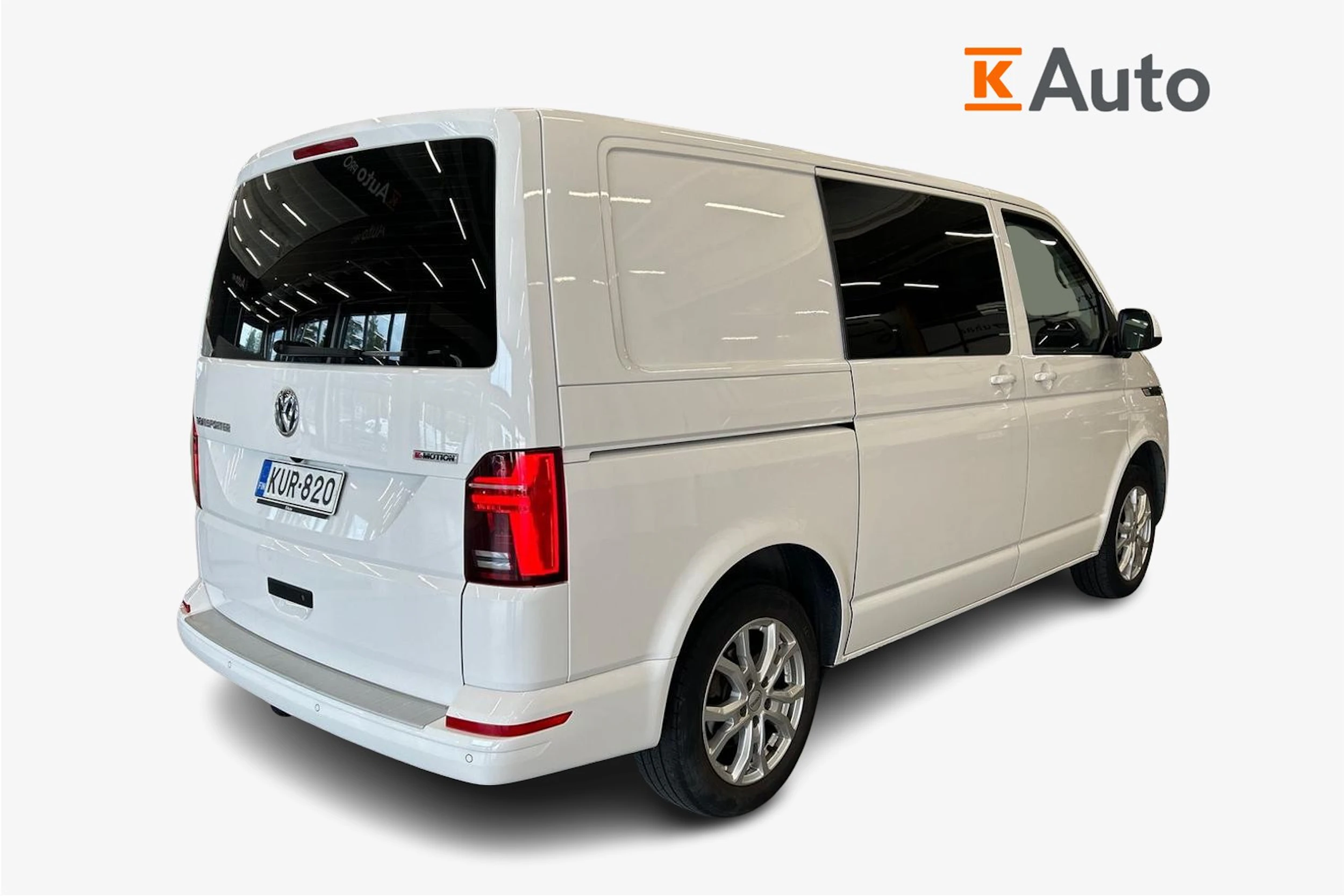 valkoinen Volkswagen Transporter 2023 kuva 2.