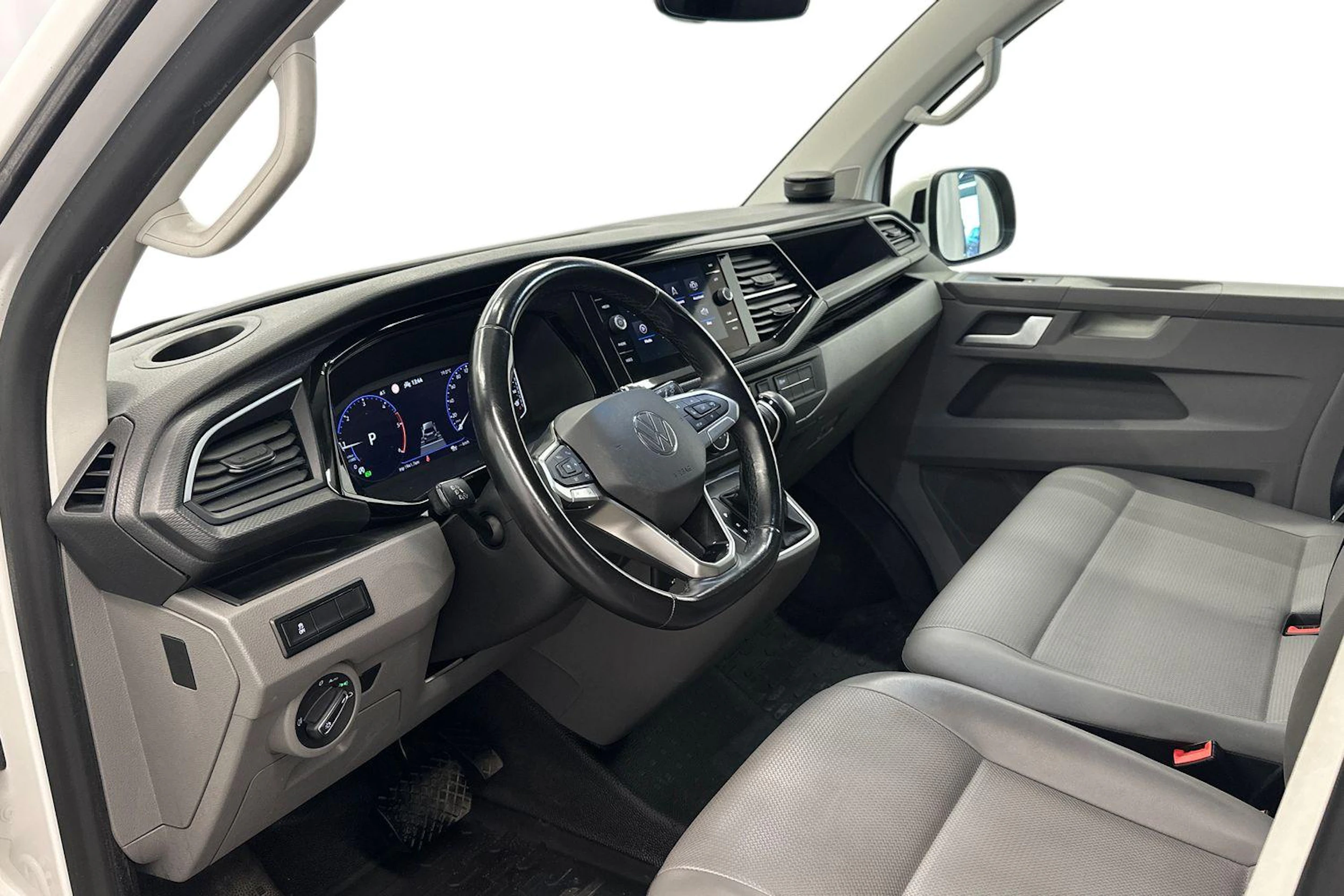 Volkswagen Transporter 2023, photo 6/29