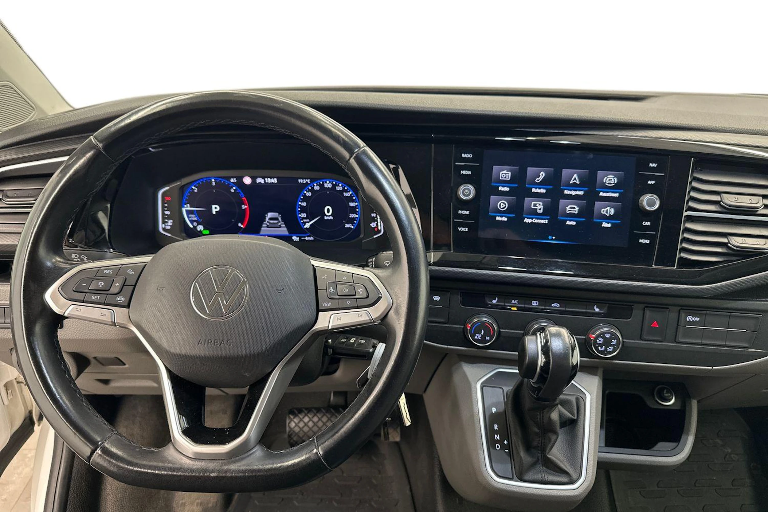 Volkswagen Transporter 2023, photo 7/29