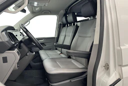 valkoinen Volkswagen Transporter 2023 kuva 8.