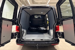 Musta Volkswagen TRANSPORTER 2023 kuva 13.
