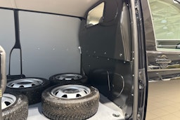 Musta Volkswagen TRANSPORTER 2023 kuva 14.