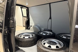 Musta Volkswagen TRANSPORTER 2023 kuva 15.