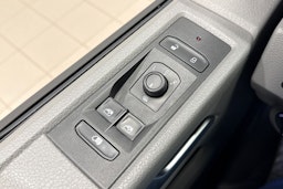 Musta Volkswagen TRANSPORTER 2023 kuva 24.