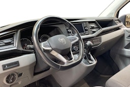 harmaa Volkswagen Transporter 2024 kuva 9.